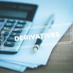 Why are retail investors safer if they stay away from derivatives?